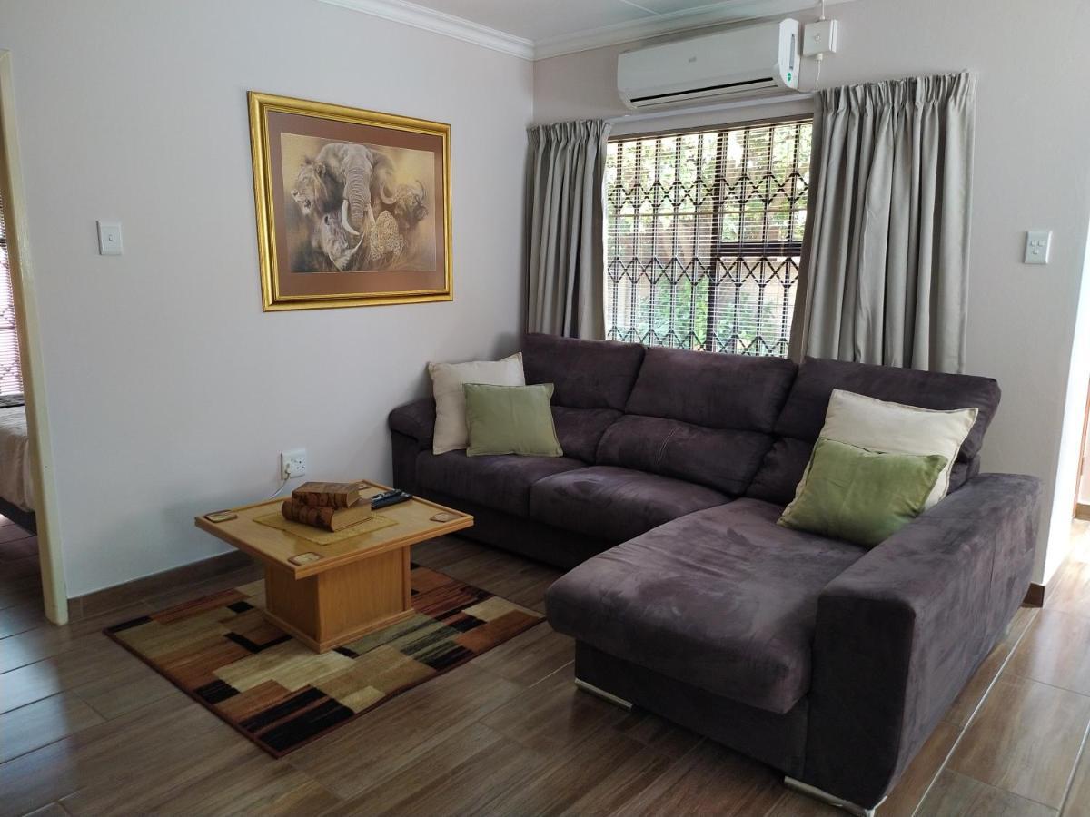 Twins Guest House Astoni Vanderbijlpark Kültér fotó