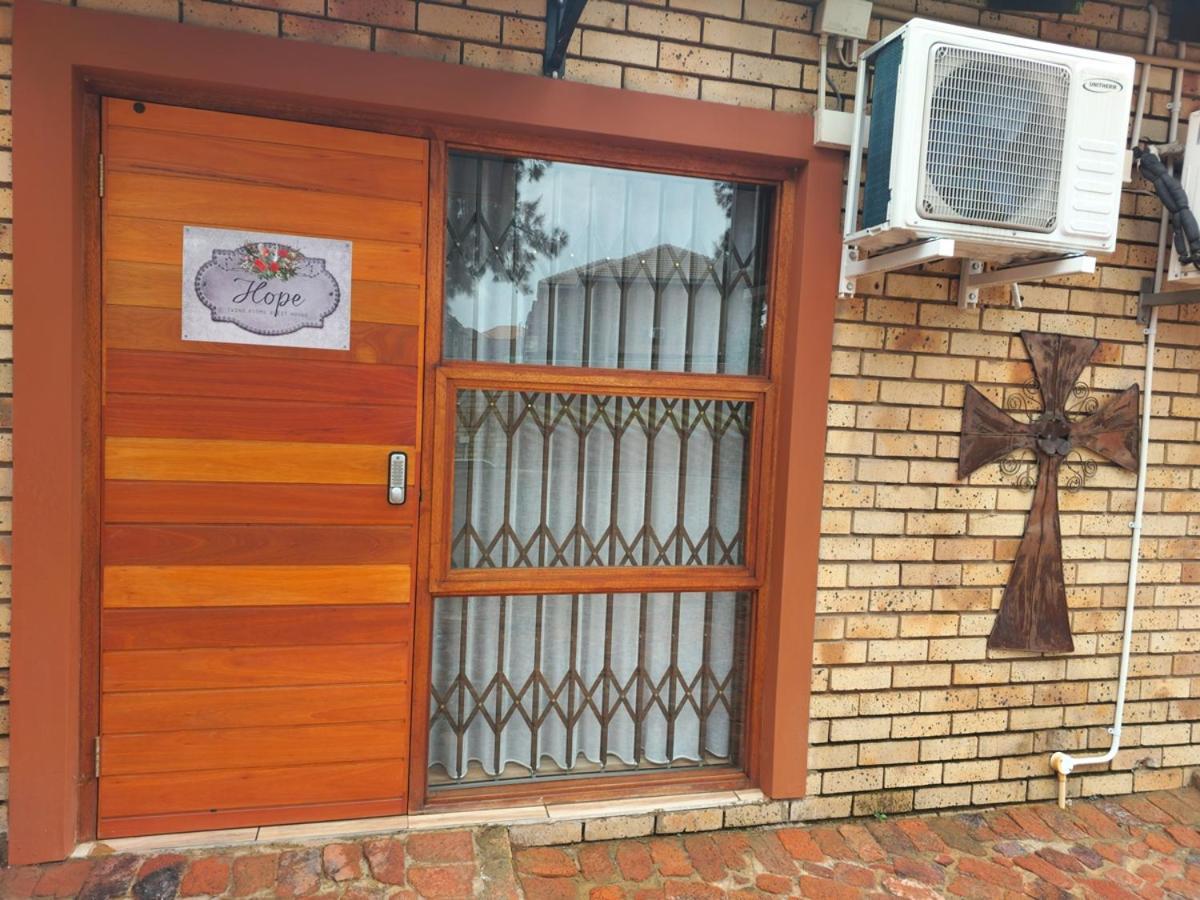 Twins Guest House Astoni Vanderbijlpark Kültér fotó