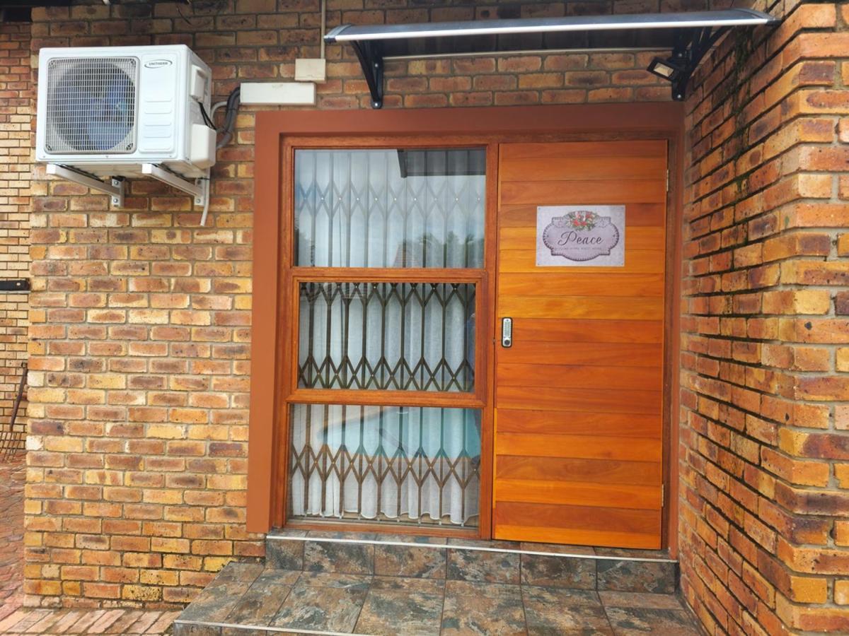 Twins Guest House Astoni Vanderbijlpark Kültér fotó
