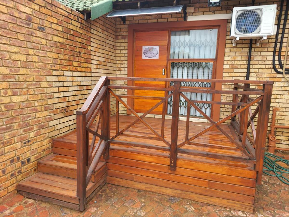 Twins Guest House Astoni Vanderbijlpark Szoba fotó
