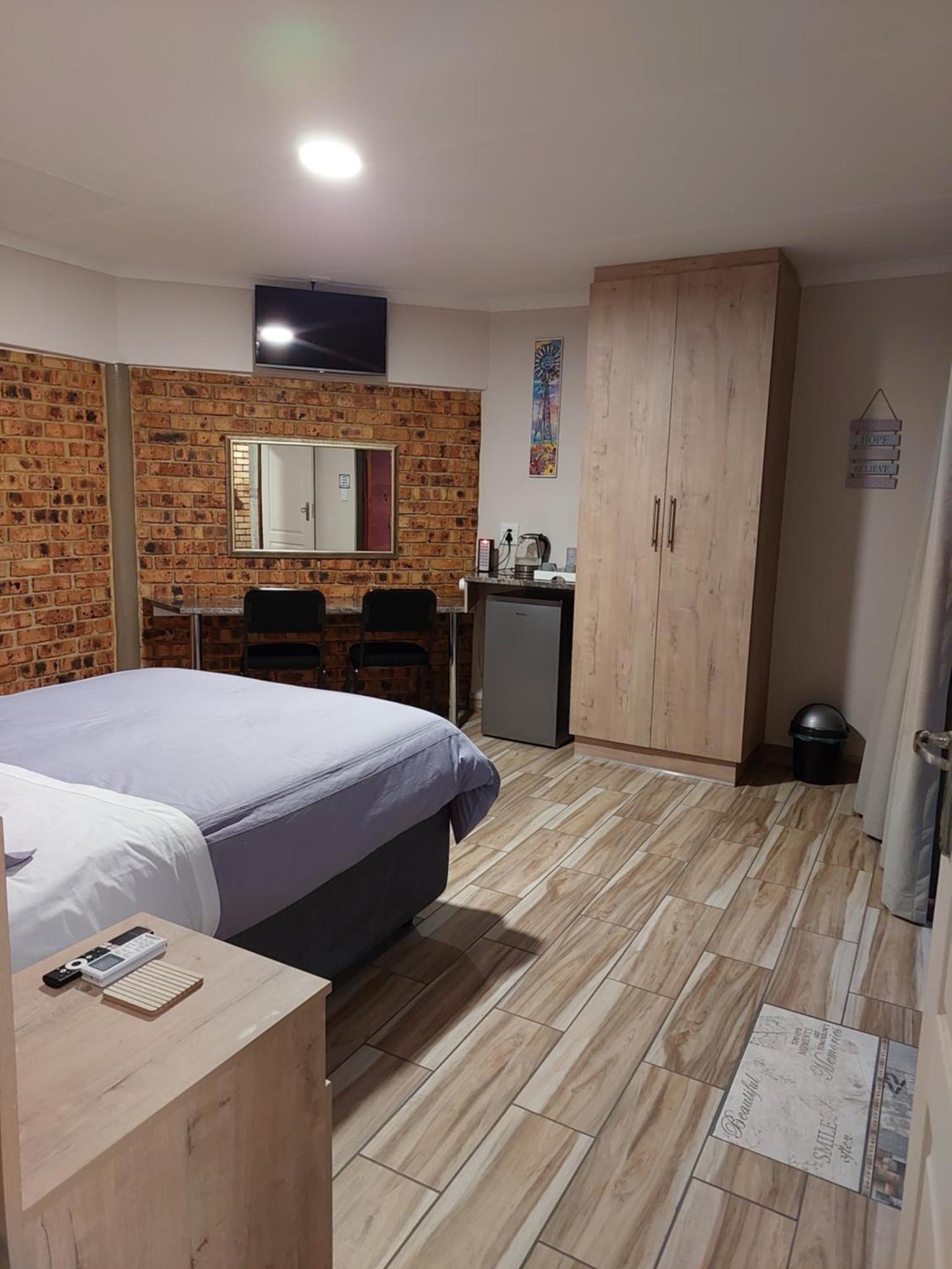 Twins Guest House Astoni Vanderbijlpark Szoba fotó