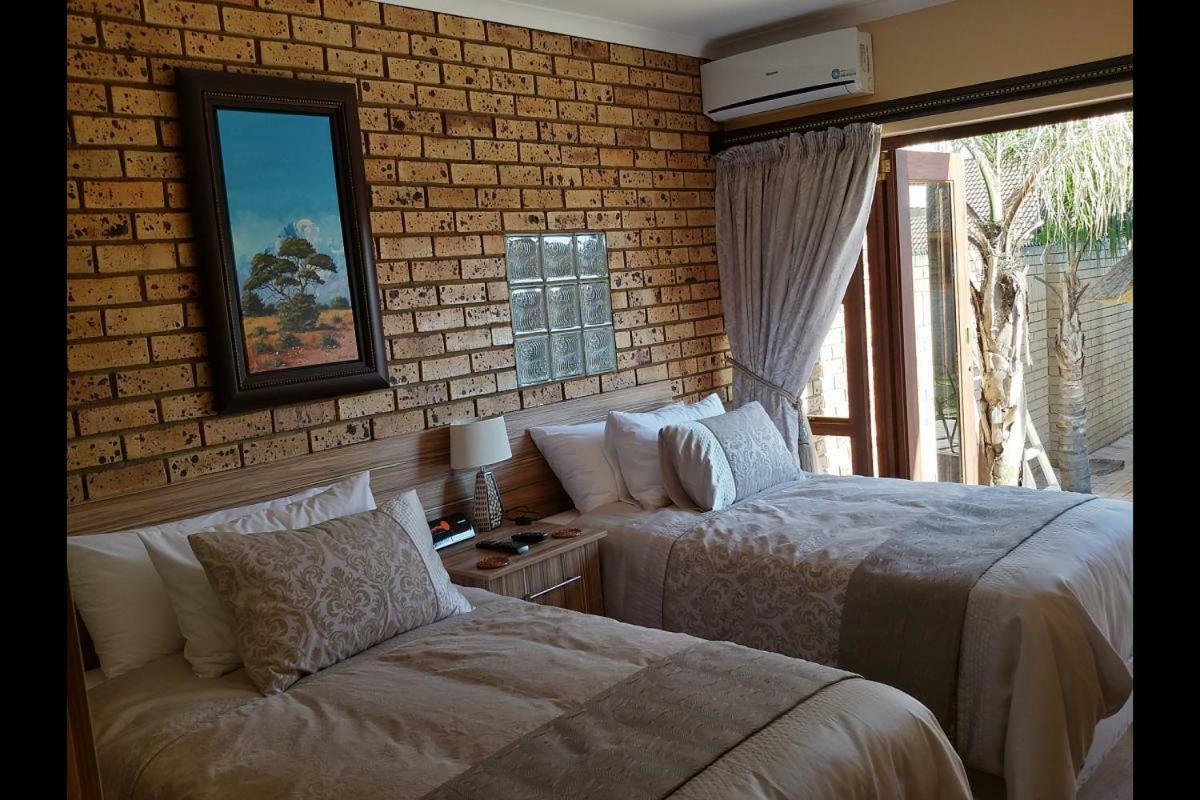 Twins Guest House Astoni Vanderbijlpark Kültér fotó