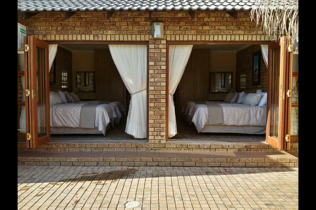 Twins Guest House Astoni Vanderbijlpark Kültér fotó